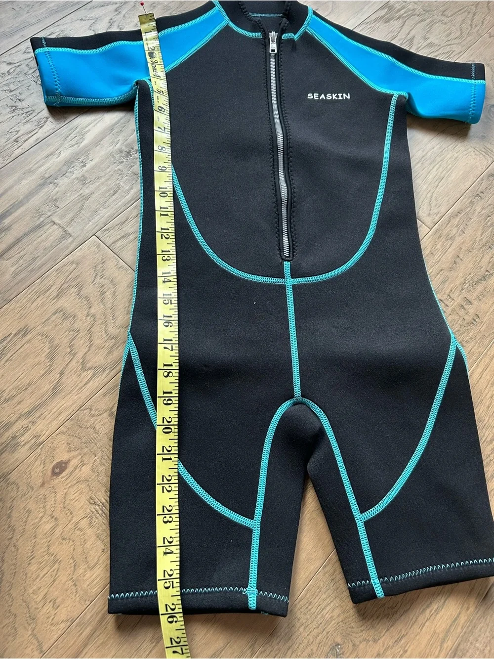 SEASKIN Black & Blue Kids Size 10 Shorty Wetsuit Surf Summer Swim Dive Snorkle